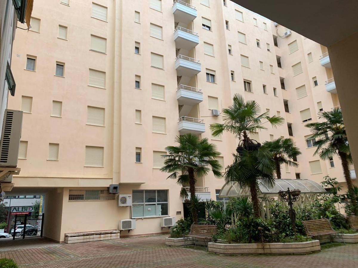 Tony Apartment Vlorë Exteriör bild