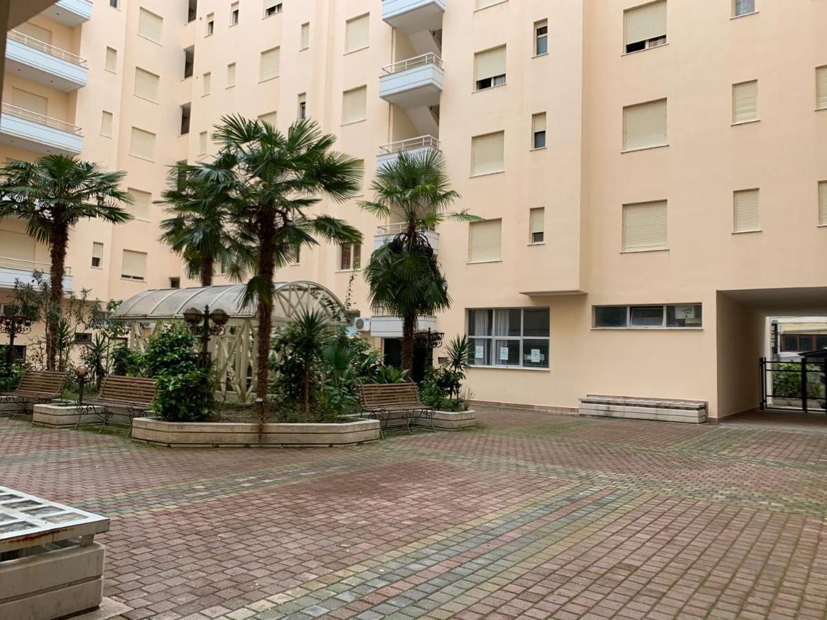 Tony Apartment Vlorë Exteriör bild